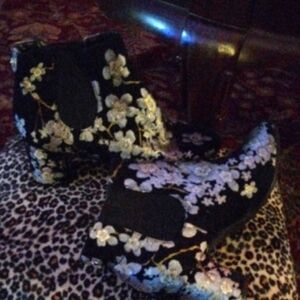 Floral Embroidered Ankle Boots